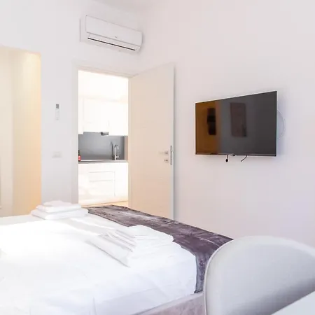 Διαμέρισμα Eur Terrazzo Vista Laghetto Modigliani